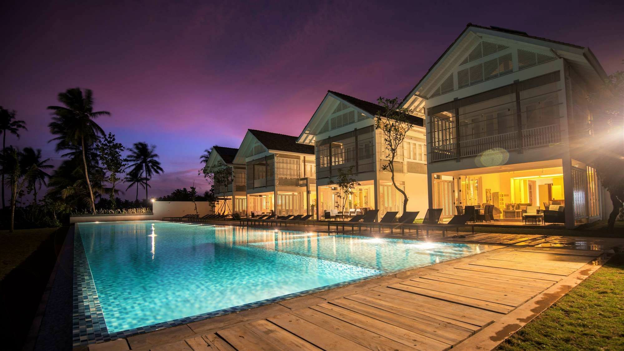 Sri Sharavi Beach Villas & Spa - With 43 Metre Saltwater Infinity Pool Mirissa Exterior foto